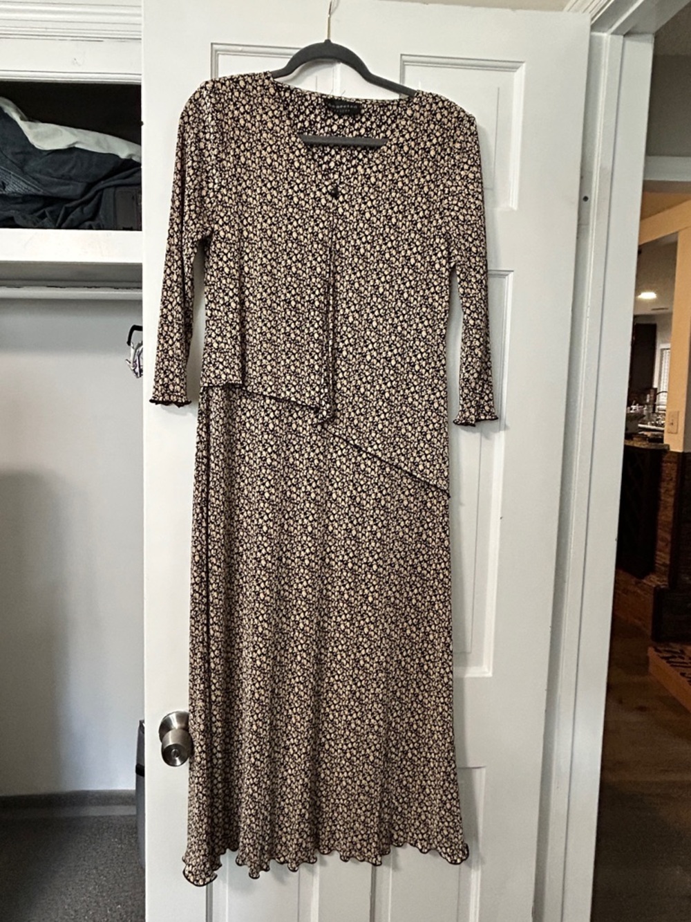 connected apparel Floral Overlay Long Sleeve Midi Dress